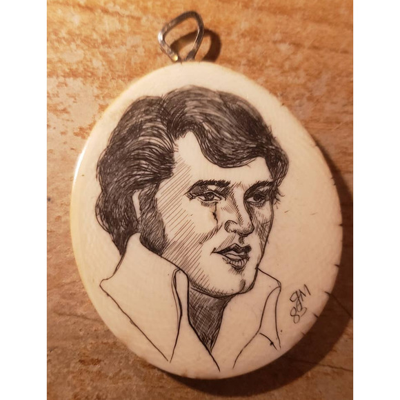 Elvis Presley Pendant - Picture 1 of 1